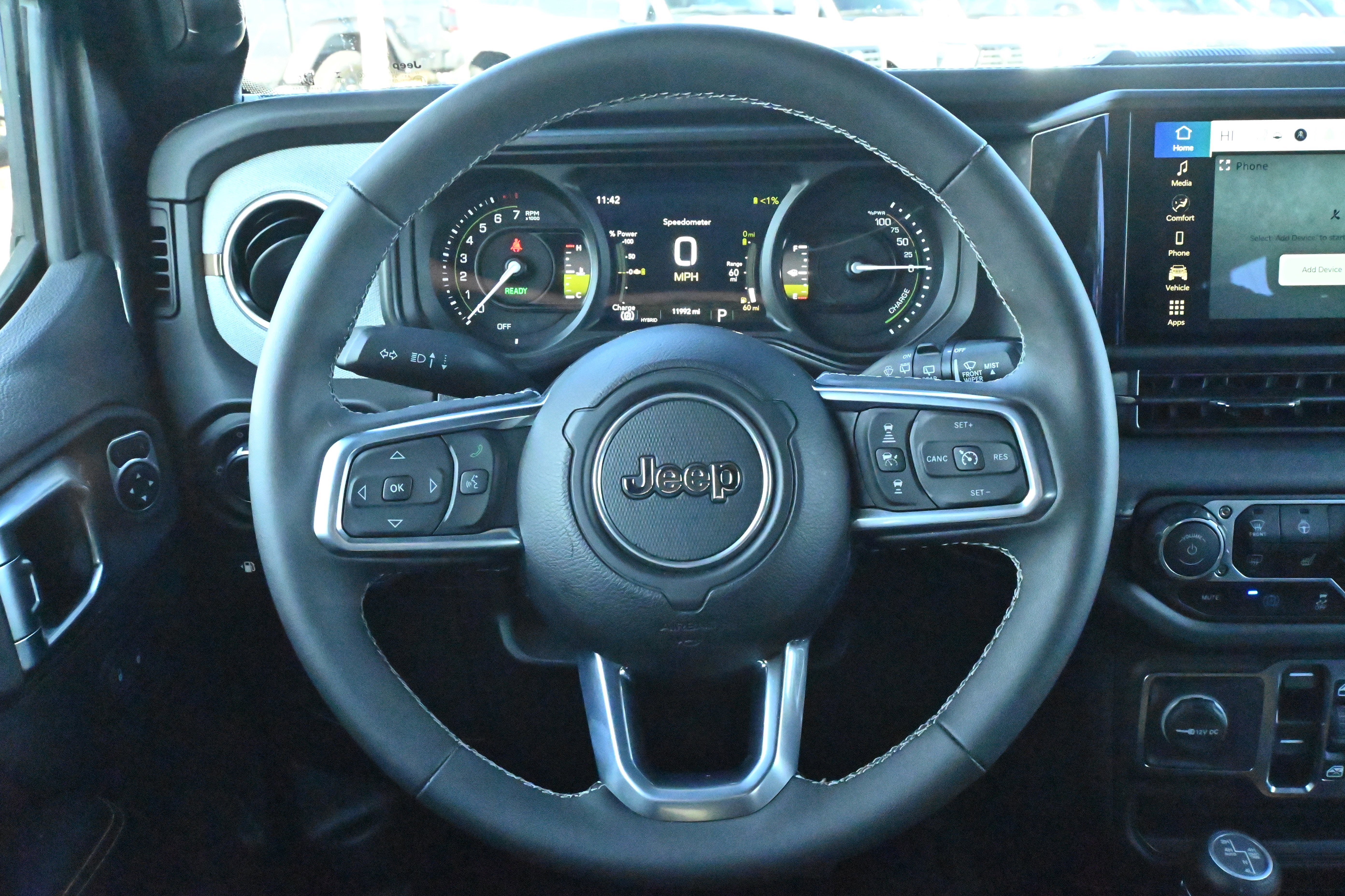 Used 2025 Jeep Wrangler Sahara w/ Safety Group image 21