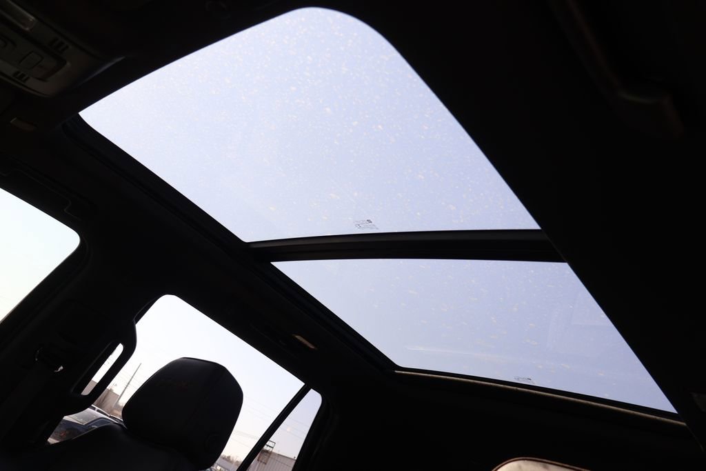 Used 2022 Chevrolet Tahoe High Country image 35