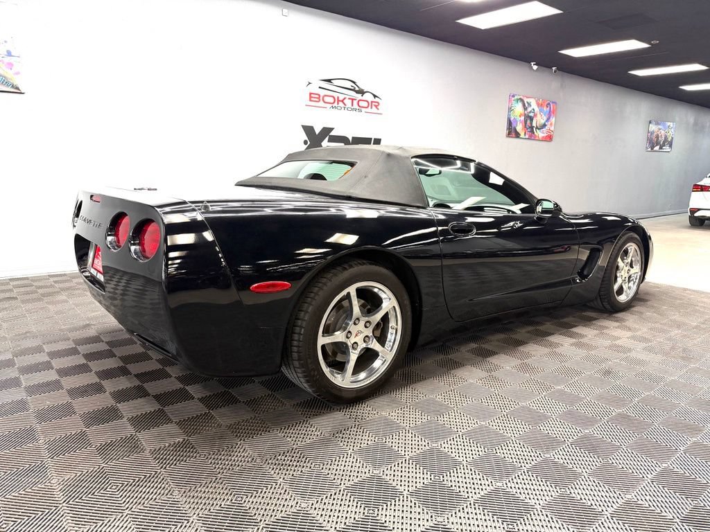 Used 2004 Chevrolet Corvette Convertible w/ Preferred Equipment Group RWD image 15