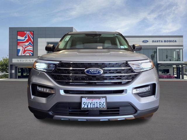 Used 2024 Ford Explorer XLT w/ Equipment Group 202A image 2