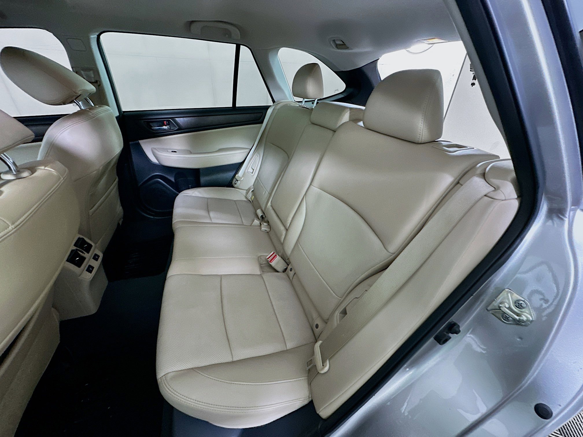 Used 2017 Subaru Outback 2.5i Limited image 28