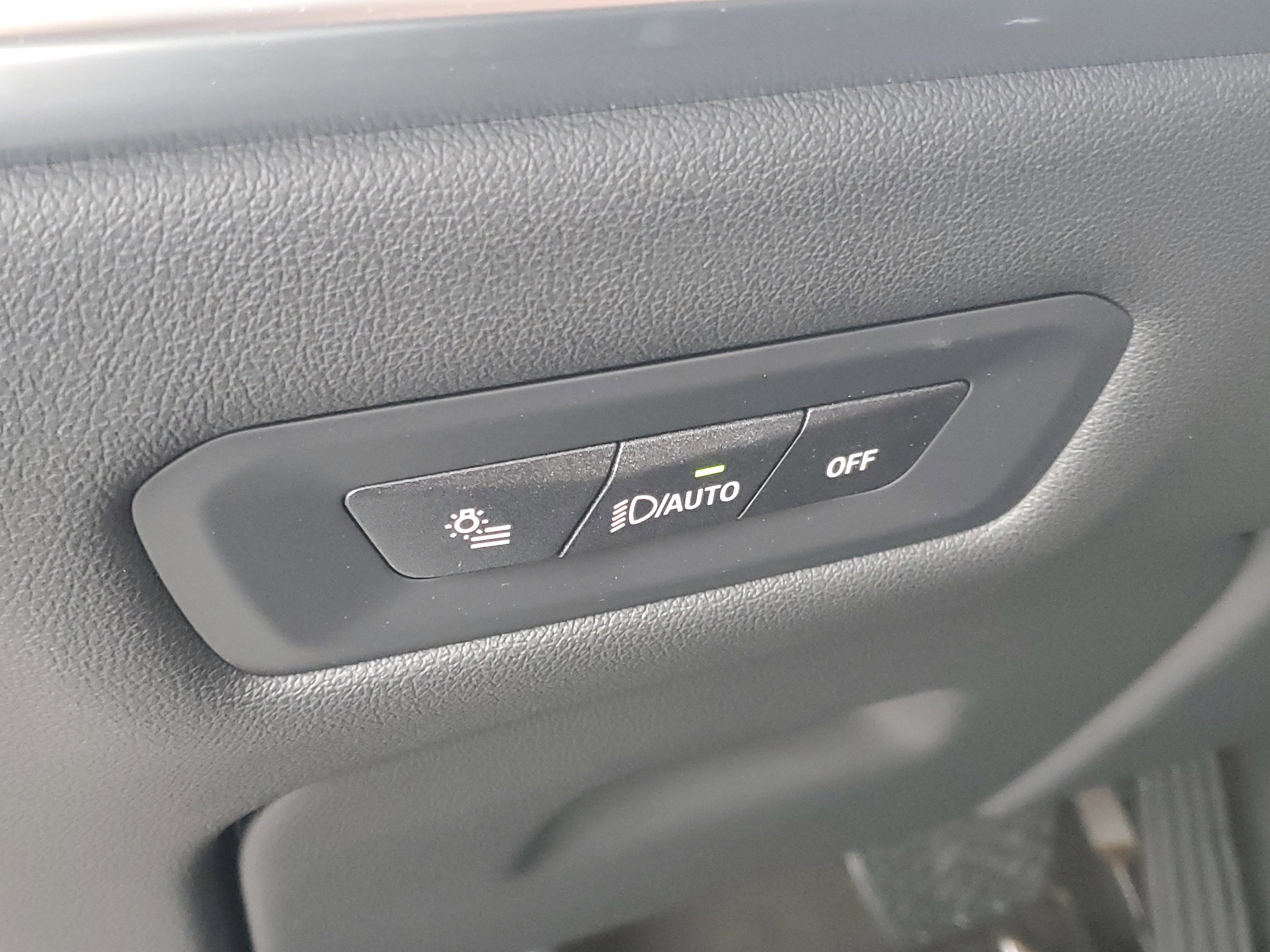 New 2026 BMW X5 xDrive40i w/ Climate Comfort Package image 11