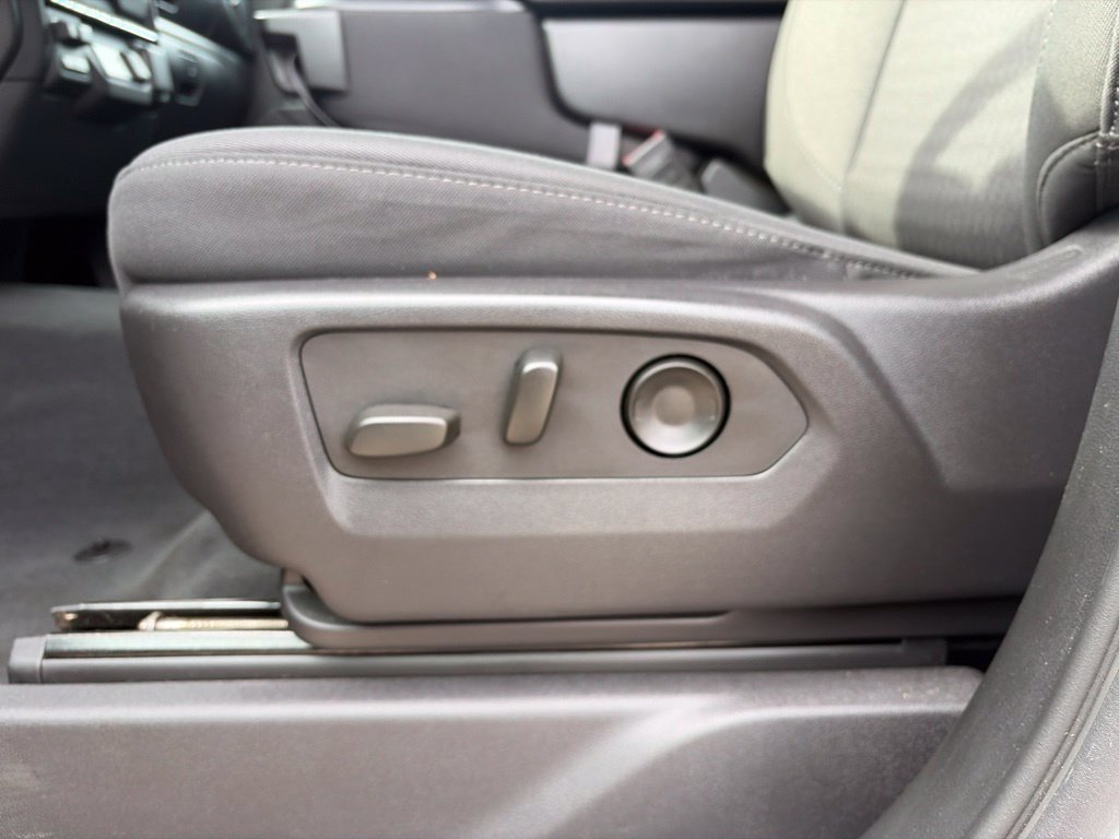 Used 2024 Chevrolet Silverado 1500 Custom AWD/4WD image 23