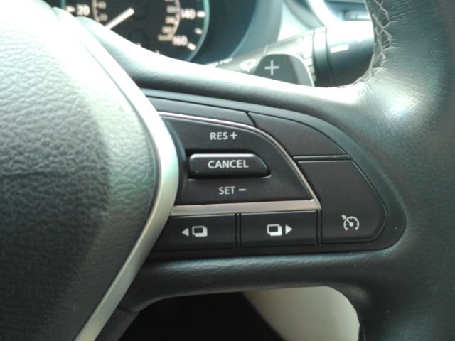 Used 2020 INFINITI QX50 Luxe w/ Navigation Package FWD image 39