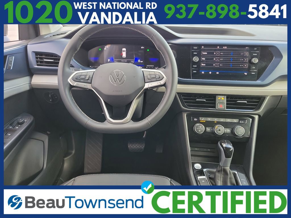 Used 2024 Volkswagen Taos SE image 12