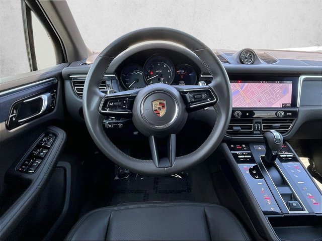 Used 2022 Porsche Macan GTS AWD/4WD image 7