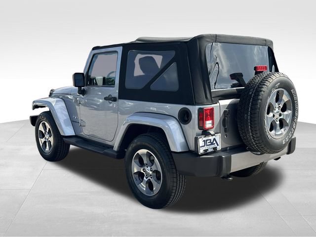 Used 2017 Jeep Wrangler Sahara w/ Connectivity Group AWD/4WD image 25