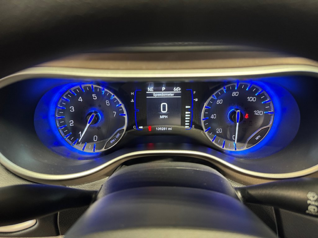 Used 2018 Chrysler Pacifica LX FWD image 16