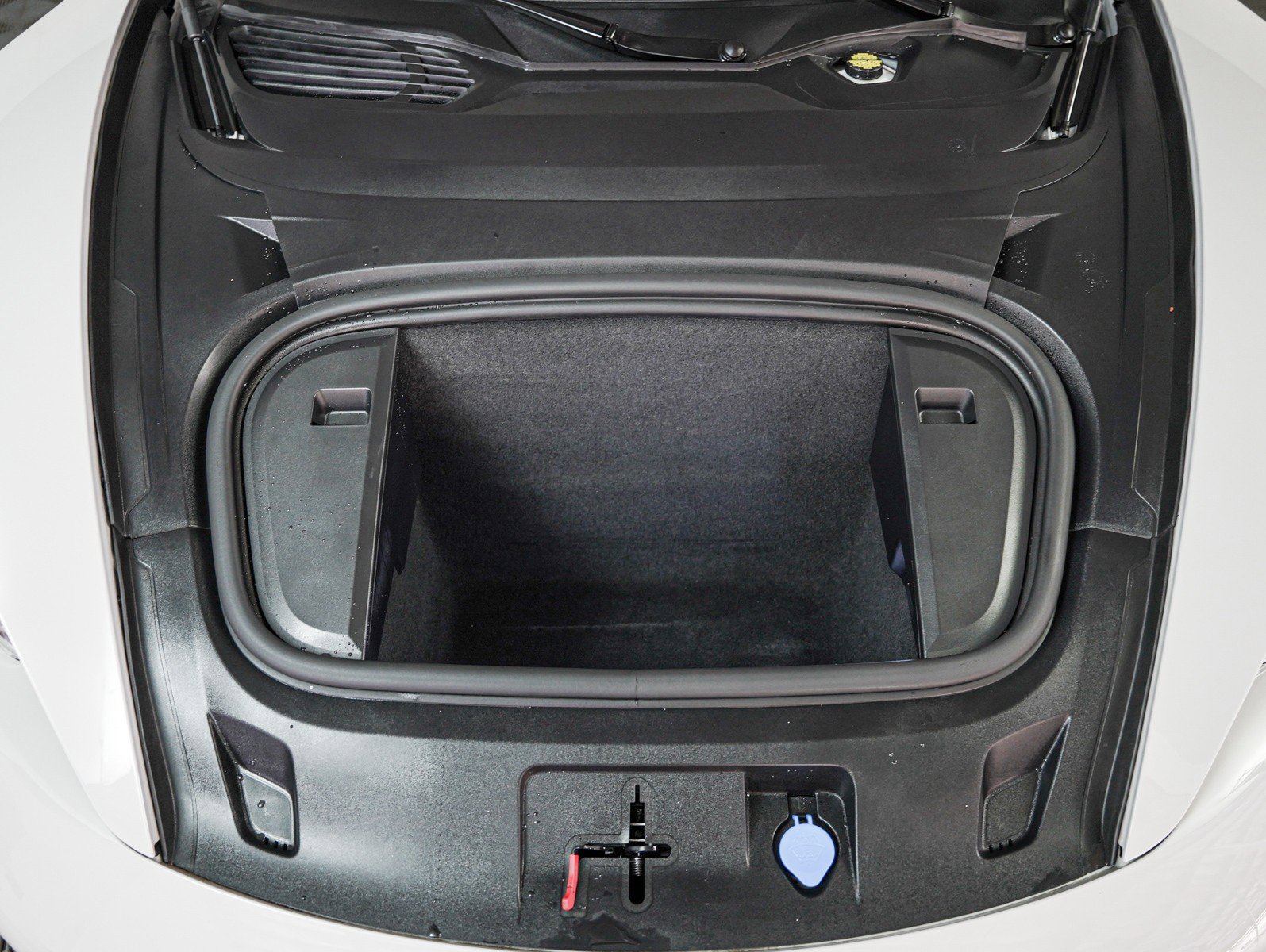 Certified 2024 Porsche Taycan 4S w/ Technology Package (P6F) image 12