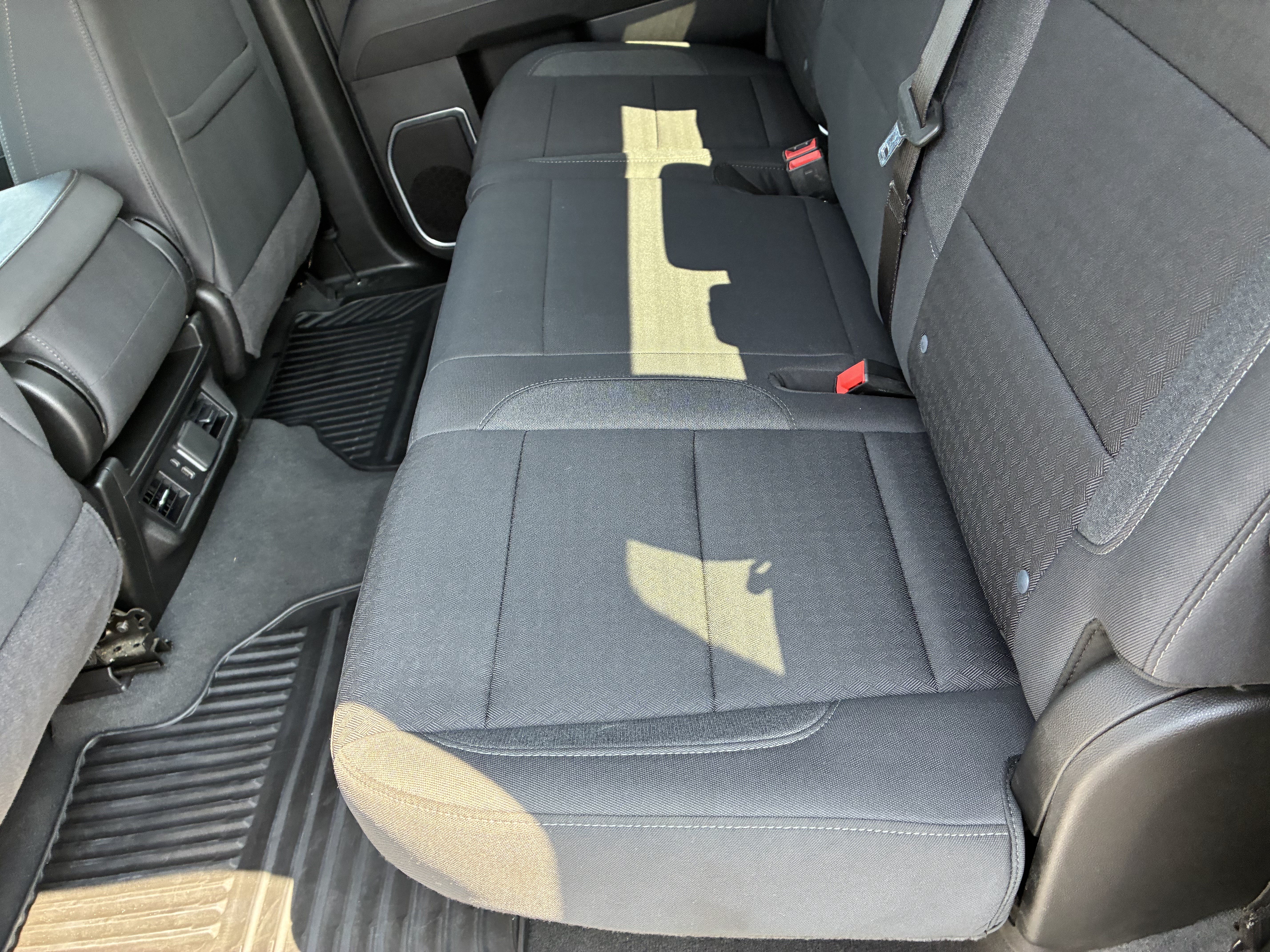 Used 2025 Chevrolet Silverado 2500 LT w/ Convenience Package AWD/4WD image 16