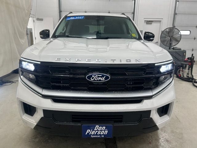 New 2027 Ford Expedition Max Platinum w/ Driver's Package AWD/4WD image 2