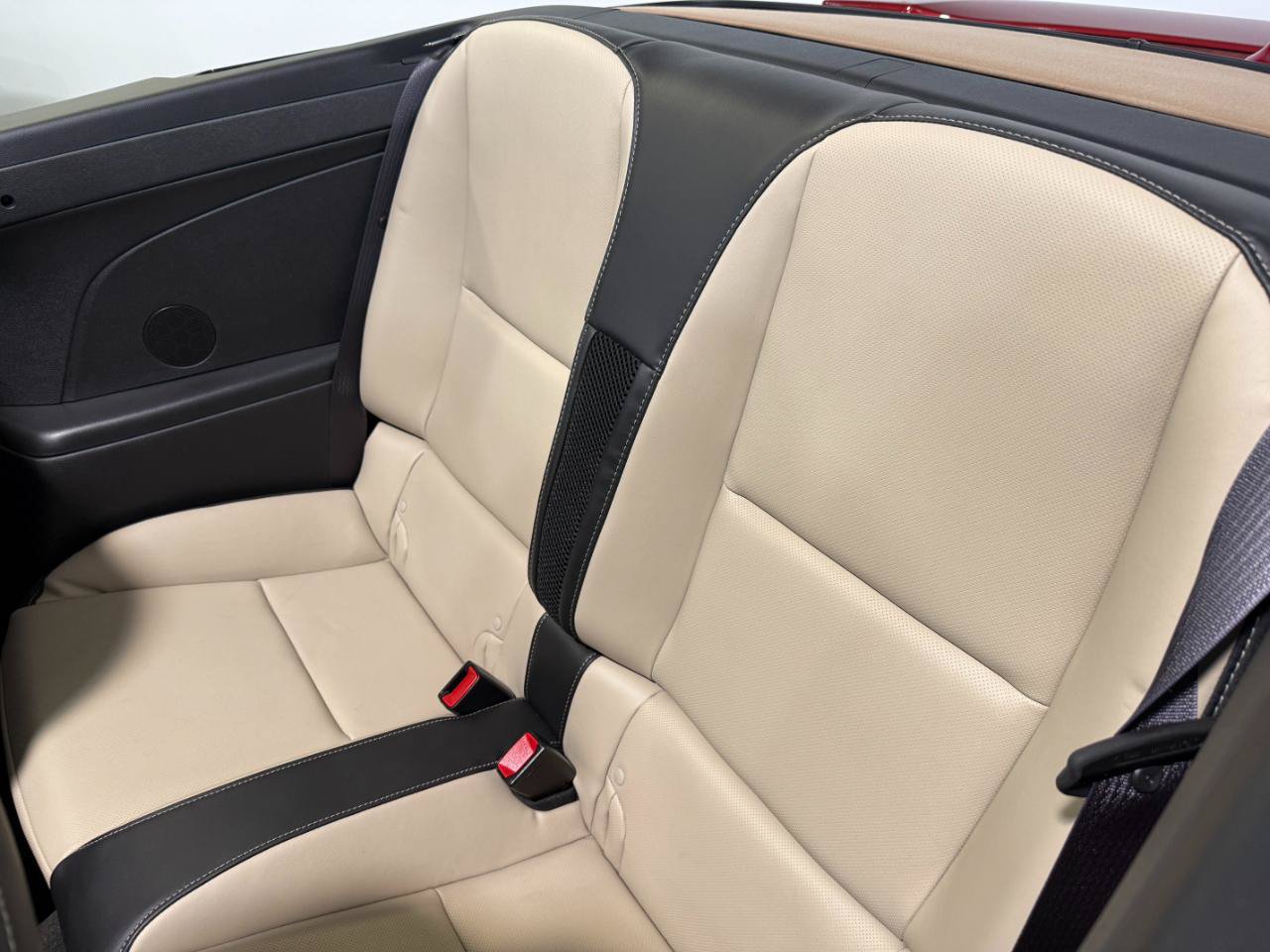 Used 2015 Chevrolet Camaro LT RWD image 22