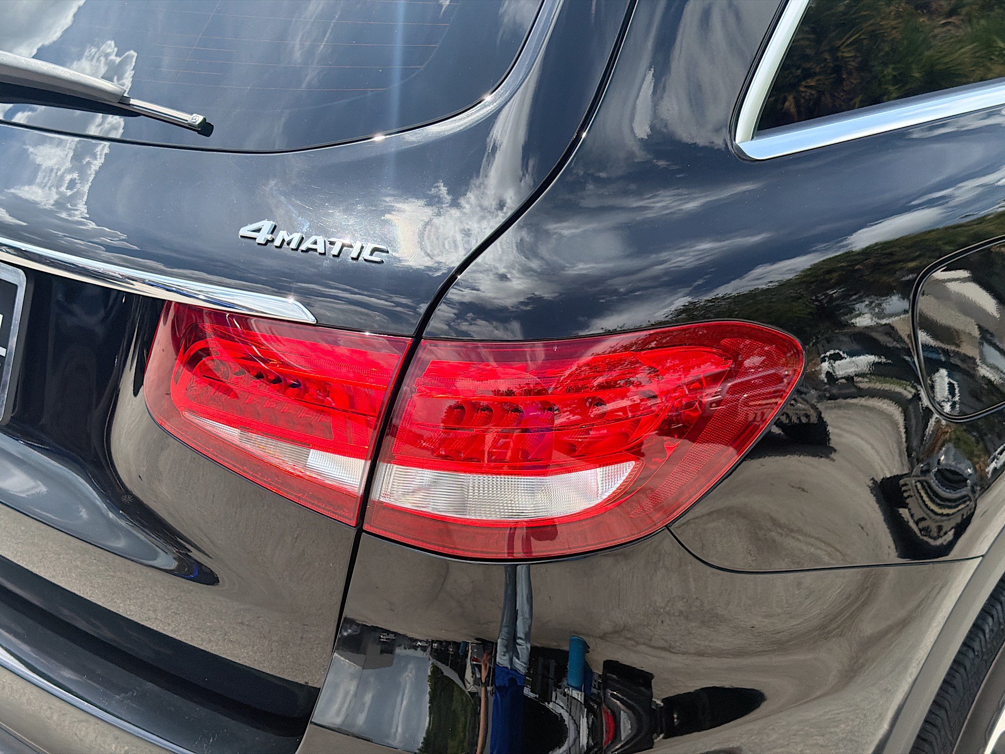 Used 2019 Mercedes-Benz GLC 300 4MATIC image 25