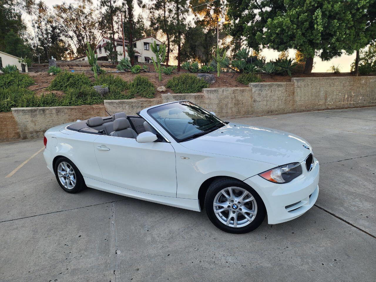 Used 2008 BMW 128i Convertible image 25