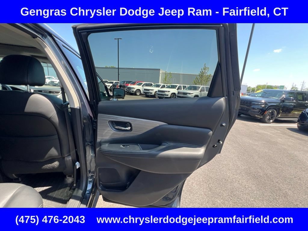 Used 2017 Nissan Murano SL w/ SL Technology Package AWD/4WD image 32