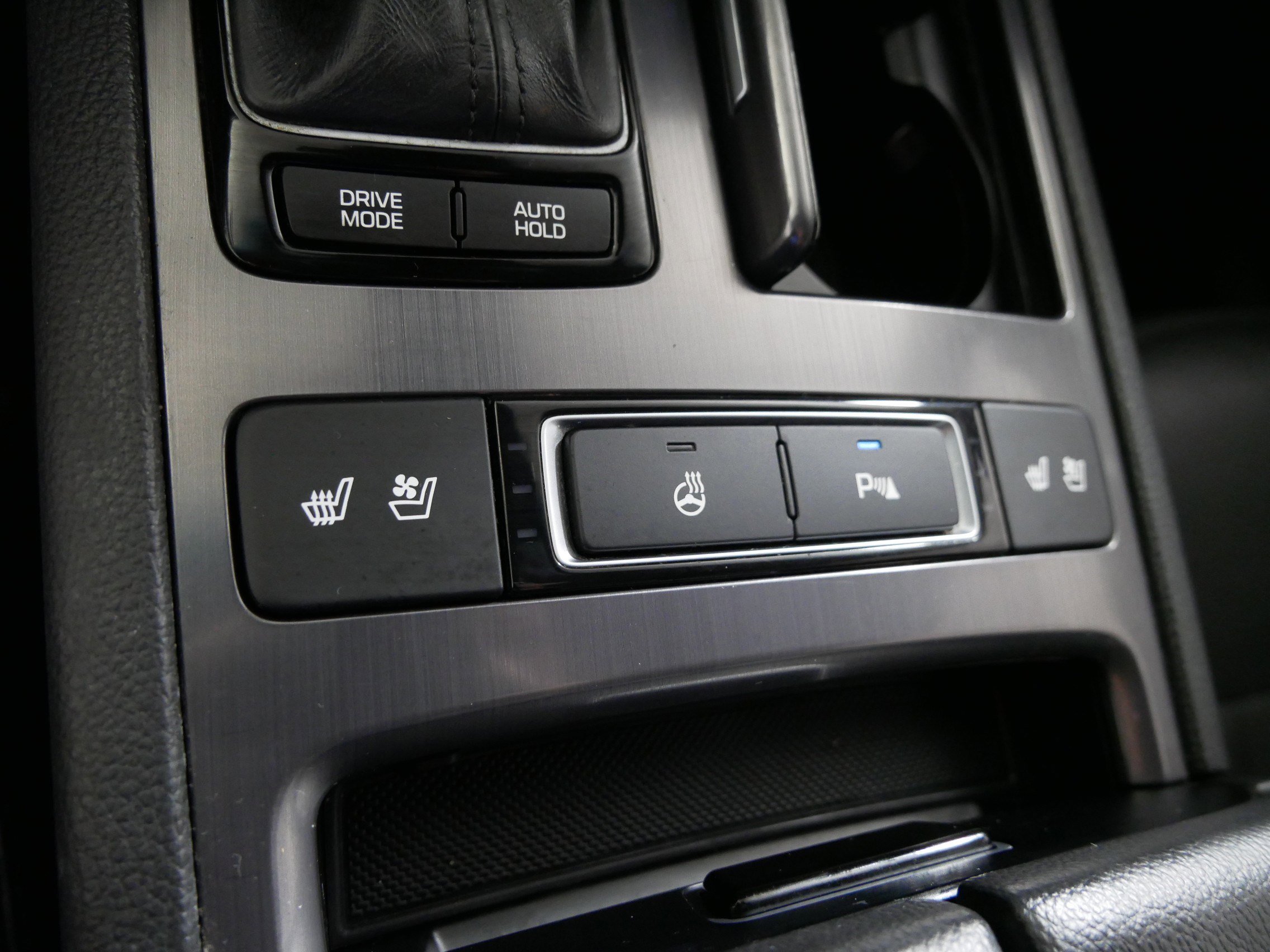 Used 2017 Genesis G80 3.8 w/ Option Group 02 image 29