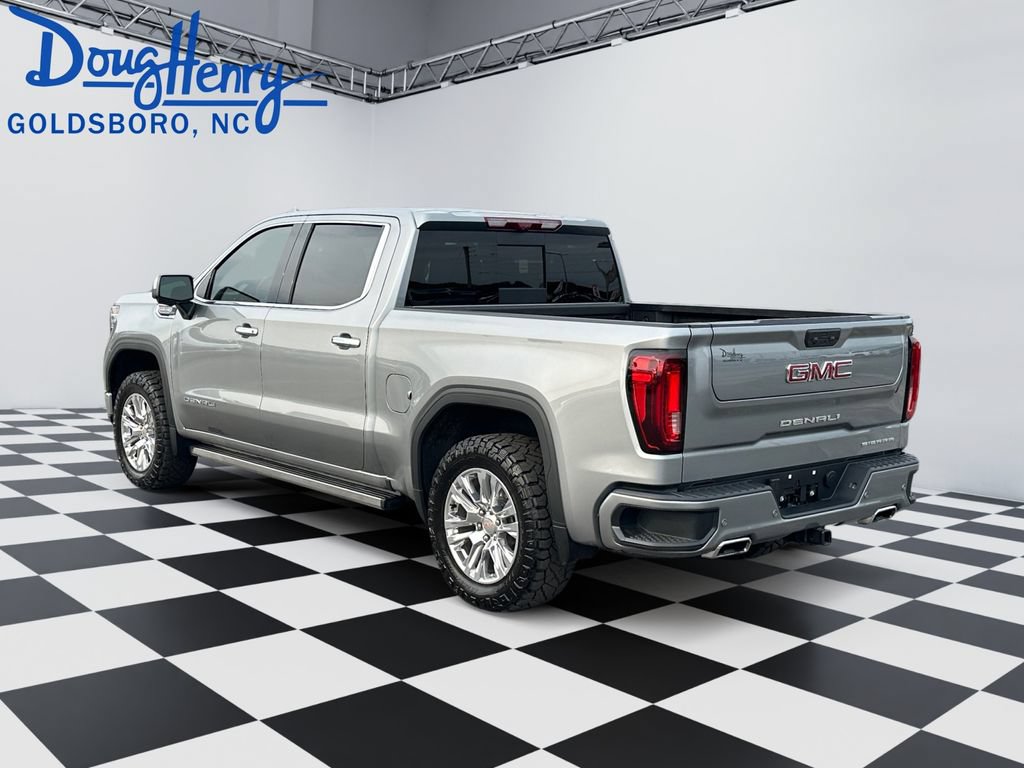 Used 2025 GMC Sierra 1500 Denali w/ Technology Package AWD/4WD image 3