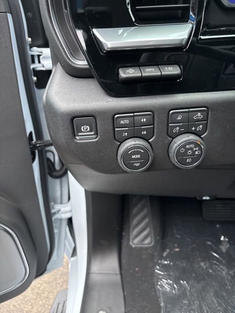 New 2026 Chevrolet Silverado 3500 High Country w/ High Country Premium Package image 21