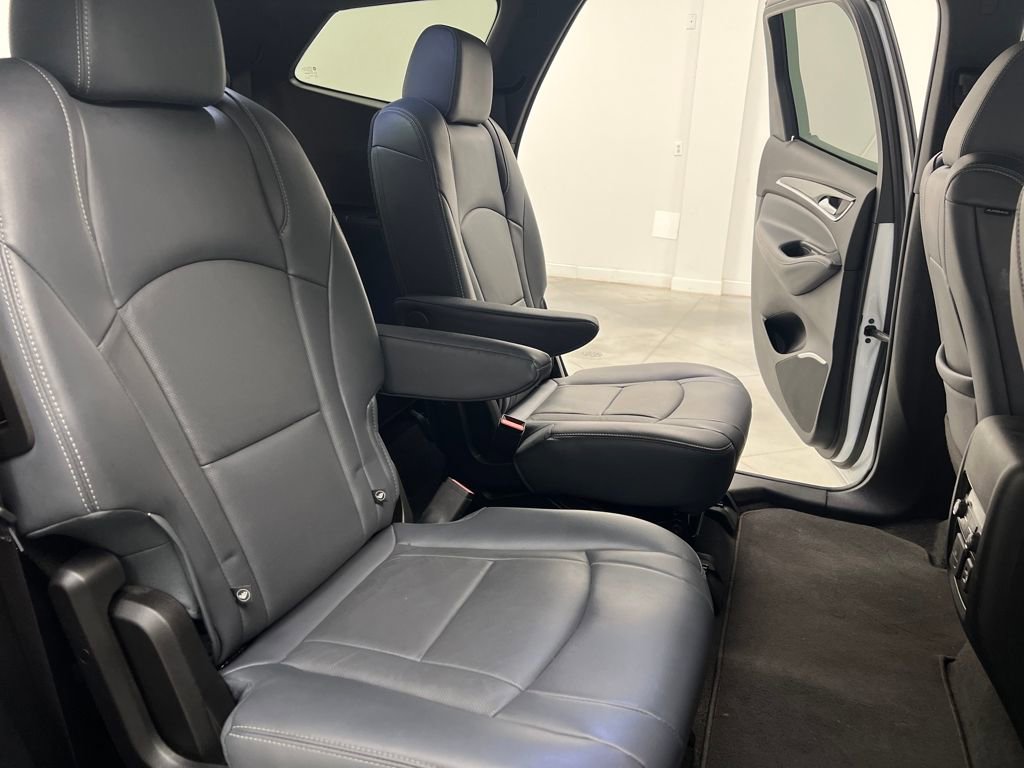 Used 2024 Buick Enclave Premium image 19