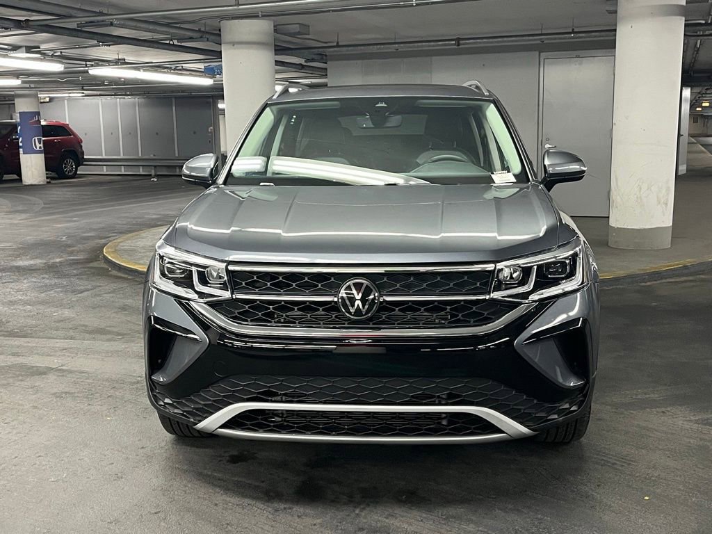 Used 2023 Volkswagen Taos SEL image 31