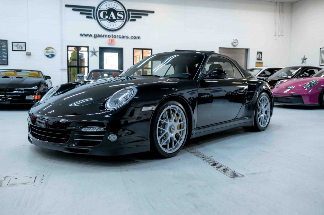 Used 2011 Porsche 911 Turbo S image 14