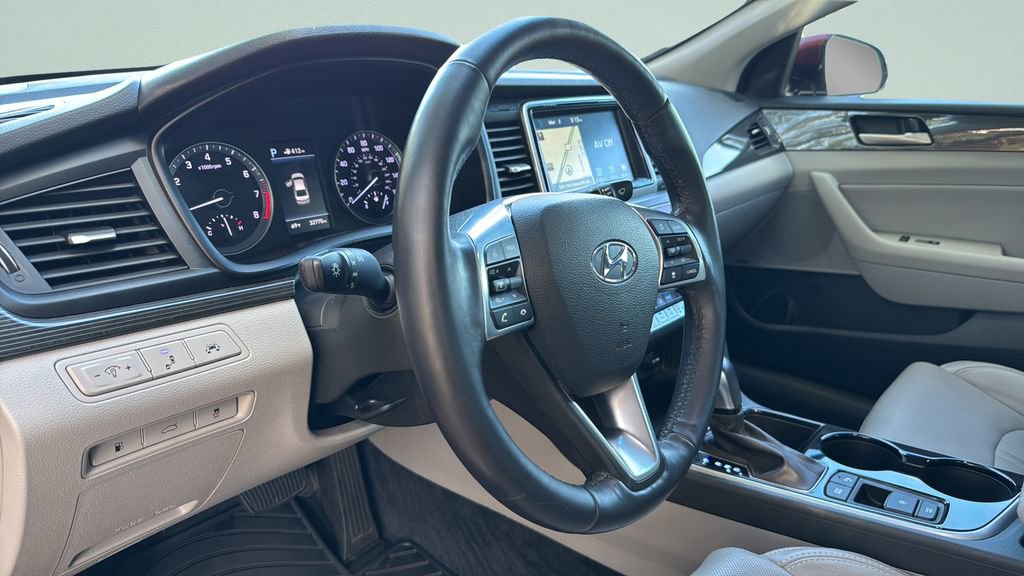 Used 2018 Hyundai Sonata Limited w/ Limited Ultimate Package 03 image 17