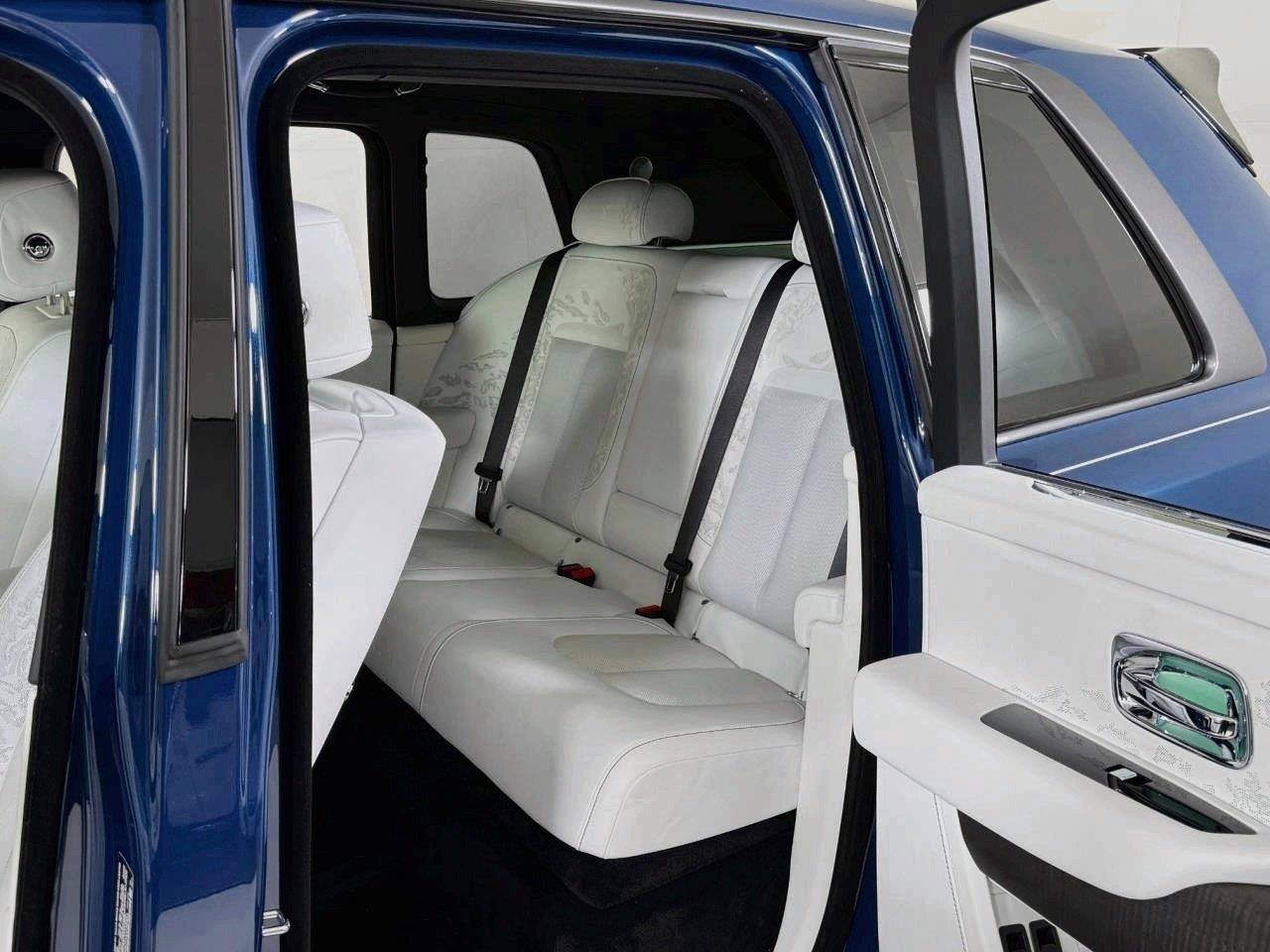 Used 2027 Rolls-Royce Cullinan AWD/4WD image 24