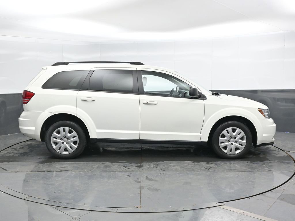 Used 2020 Dodge Journey SE image 3