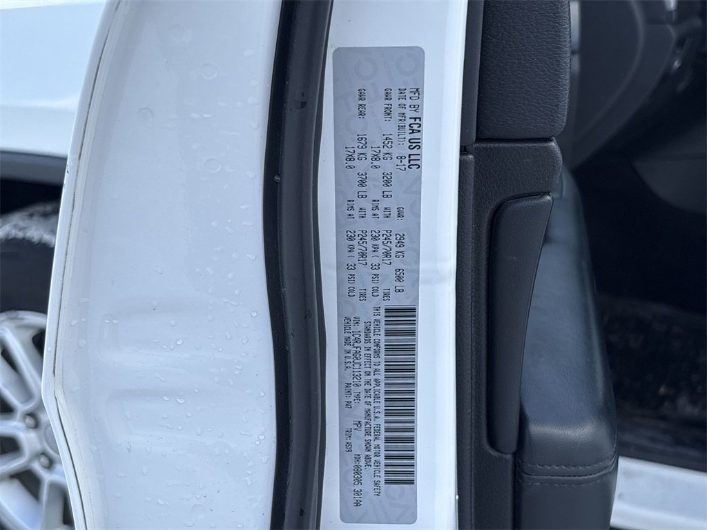 Used 2018 Jeep Grand Cherokee Laredo image 15