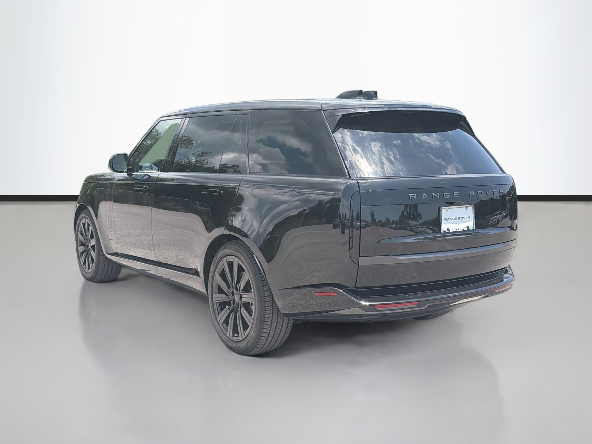 New 2026 Land Rover Range Rover Long Wheelbase SE AWD/4WD image 3