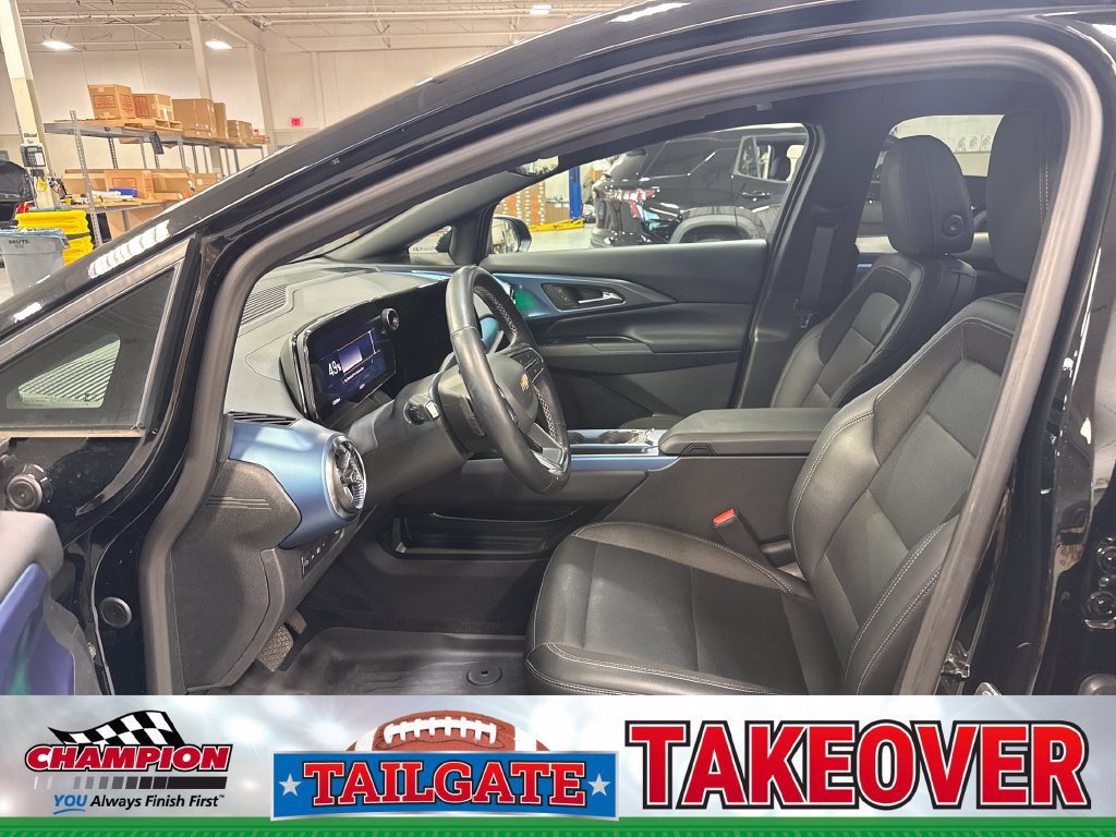 Used 2024 Chevrolet Equinox EV LT AWD/4WD image 11
