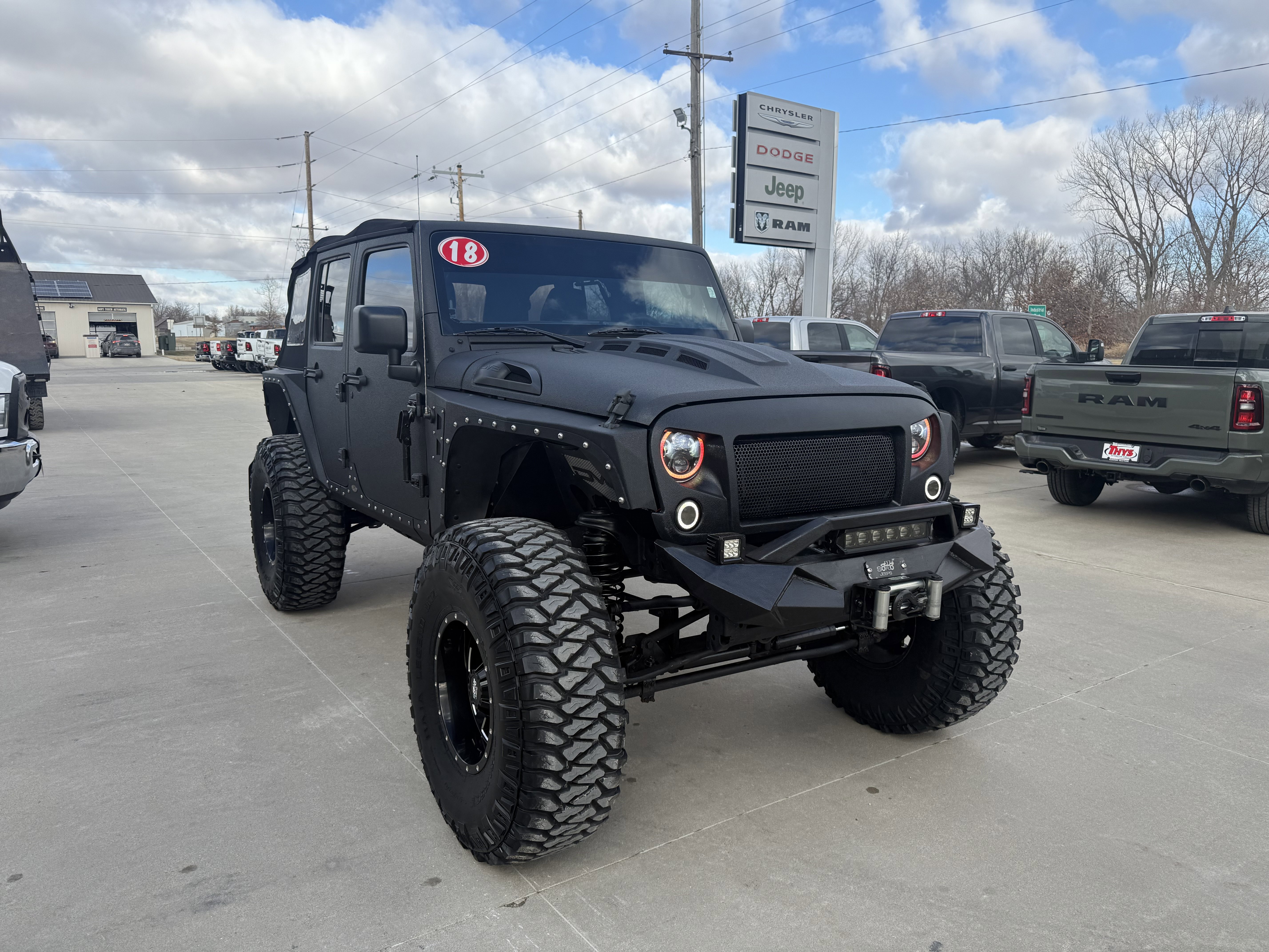 Used 2018 Jeep Wrangler Unlimited Sport image 32