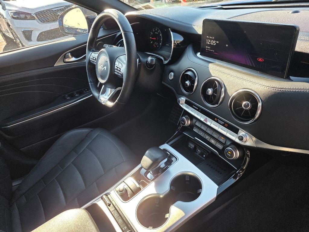 Used 2023 Kia Stinger GT2 image 30