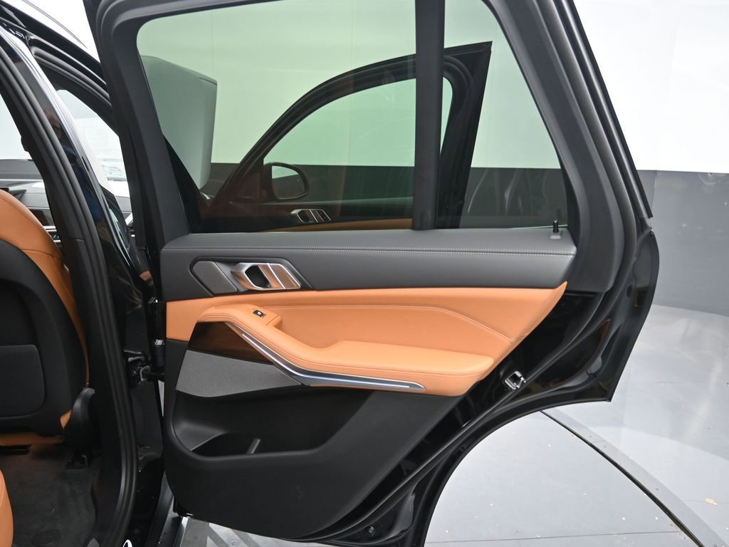 New 2026 BMW X5 xDrive50e w/ Premium Package AWD/4WD image 23