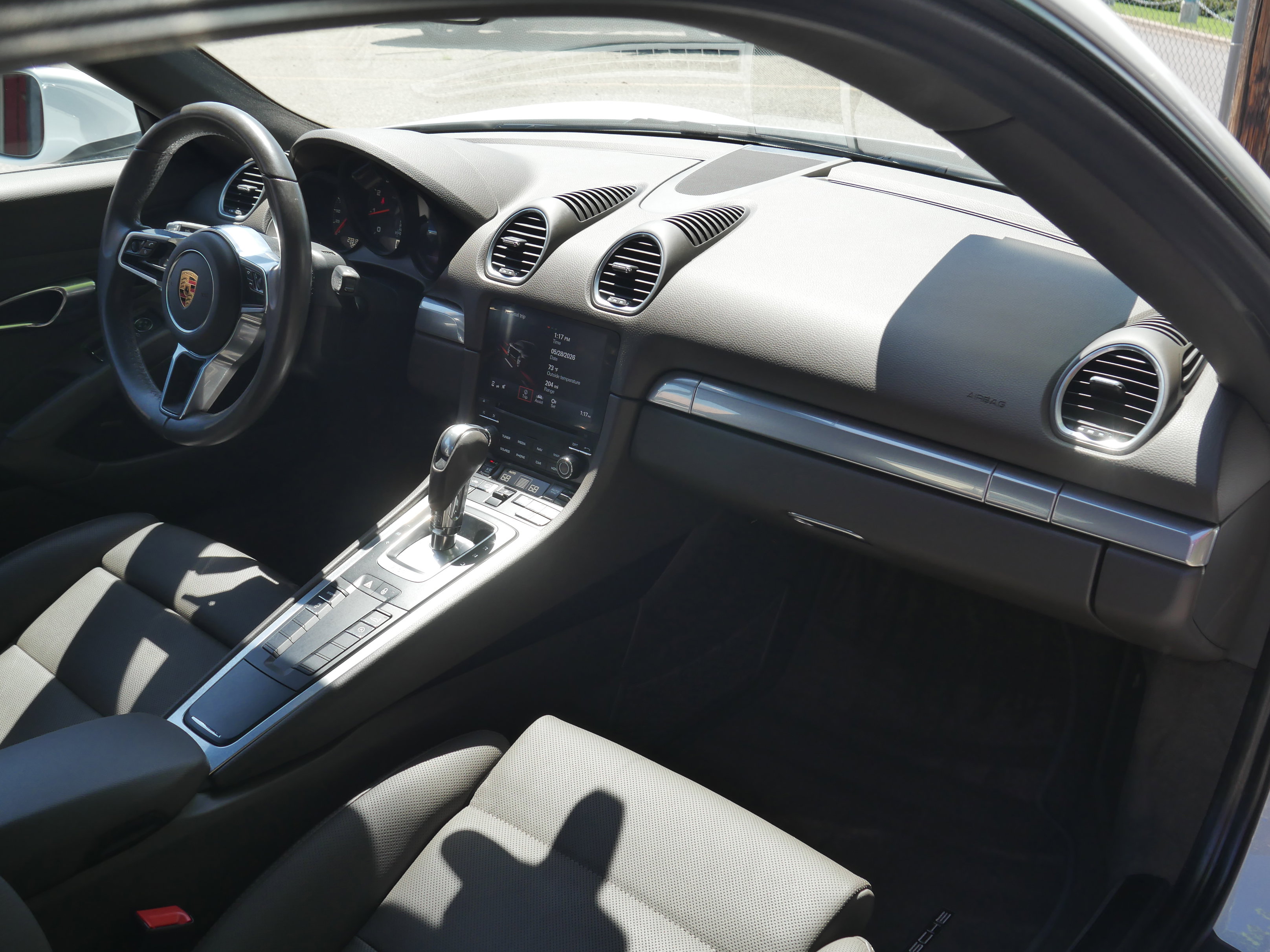 Used 2017 Porsche 718 Cayman RWD image 21