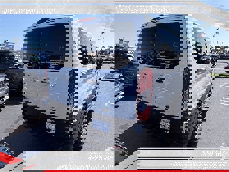 Used 2025 Ford Transit 350 XLT image 4