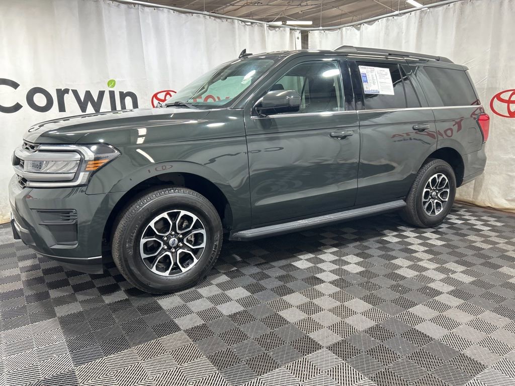 Used 2022 Ford Expedition XLT AWD/4WD image 4