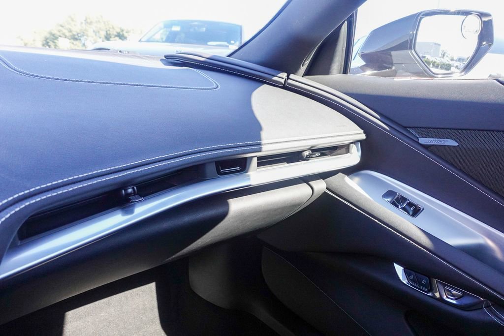 Used 2022 Chevrolet Corvette Stingray Coupe w/ Z51 Performance Package image 32