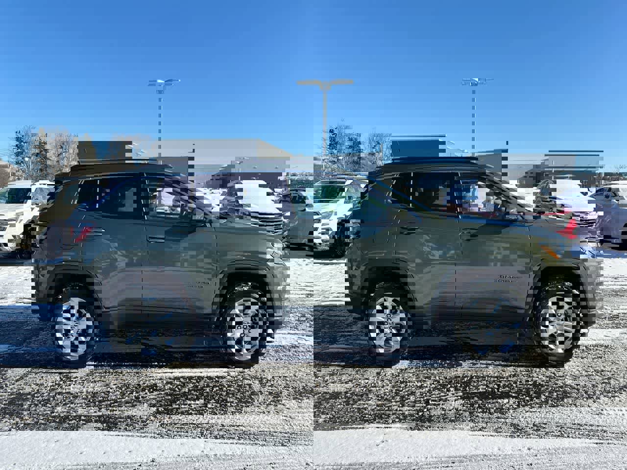 Used 2018 Jeep Compass Latitude w/ Cold Weather Group image 14