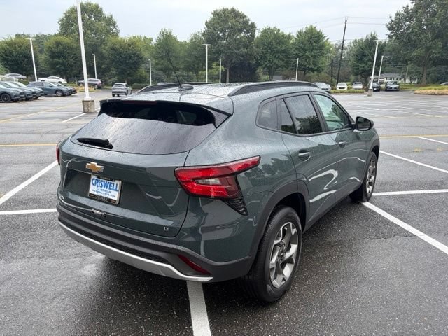 Used 2026 Chevrolet Trax LT w/ LT Convenience Package FWD image 8