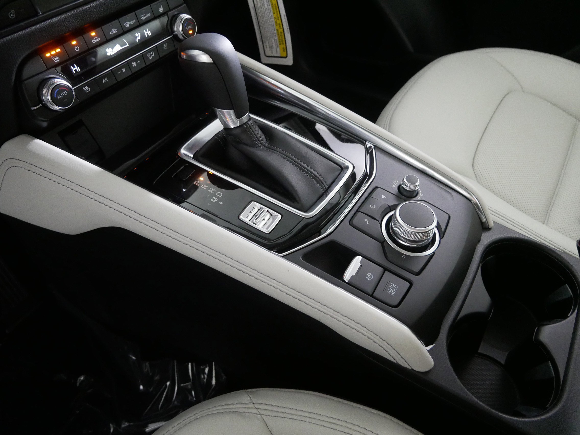 New 2025 MAZDA CX-5 AWD 2.5 S w/ Premium Plus Pkg image 6