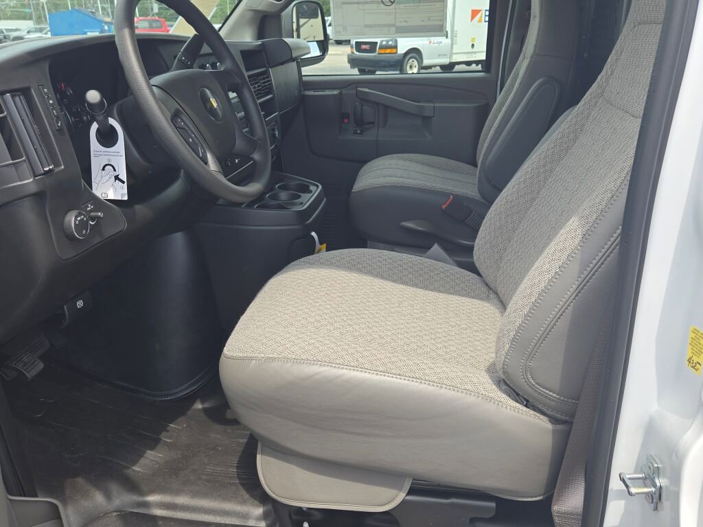 New 2025 Chevrolet Express 2500 w/ Driver Convenience Package image 16