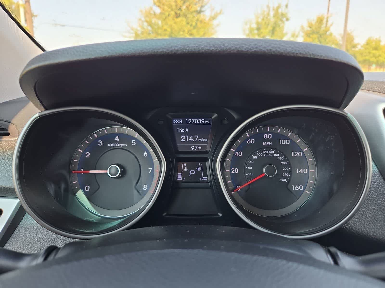 Used 2017 Hyundai Elantra GT FWD image 29