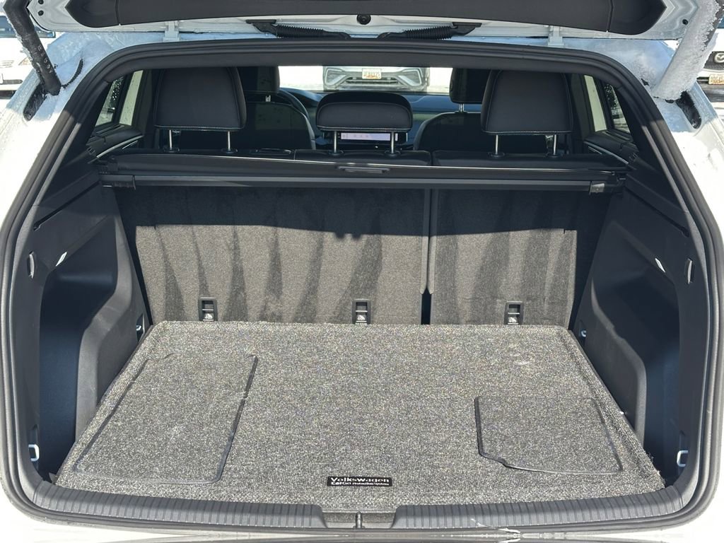 Used 2025 Volkswagen Atlas Cross Sport SEL image 24