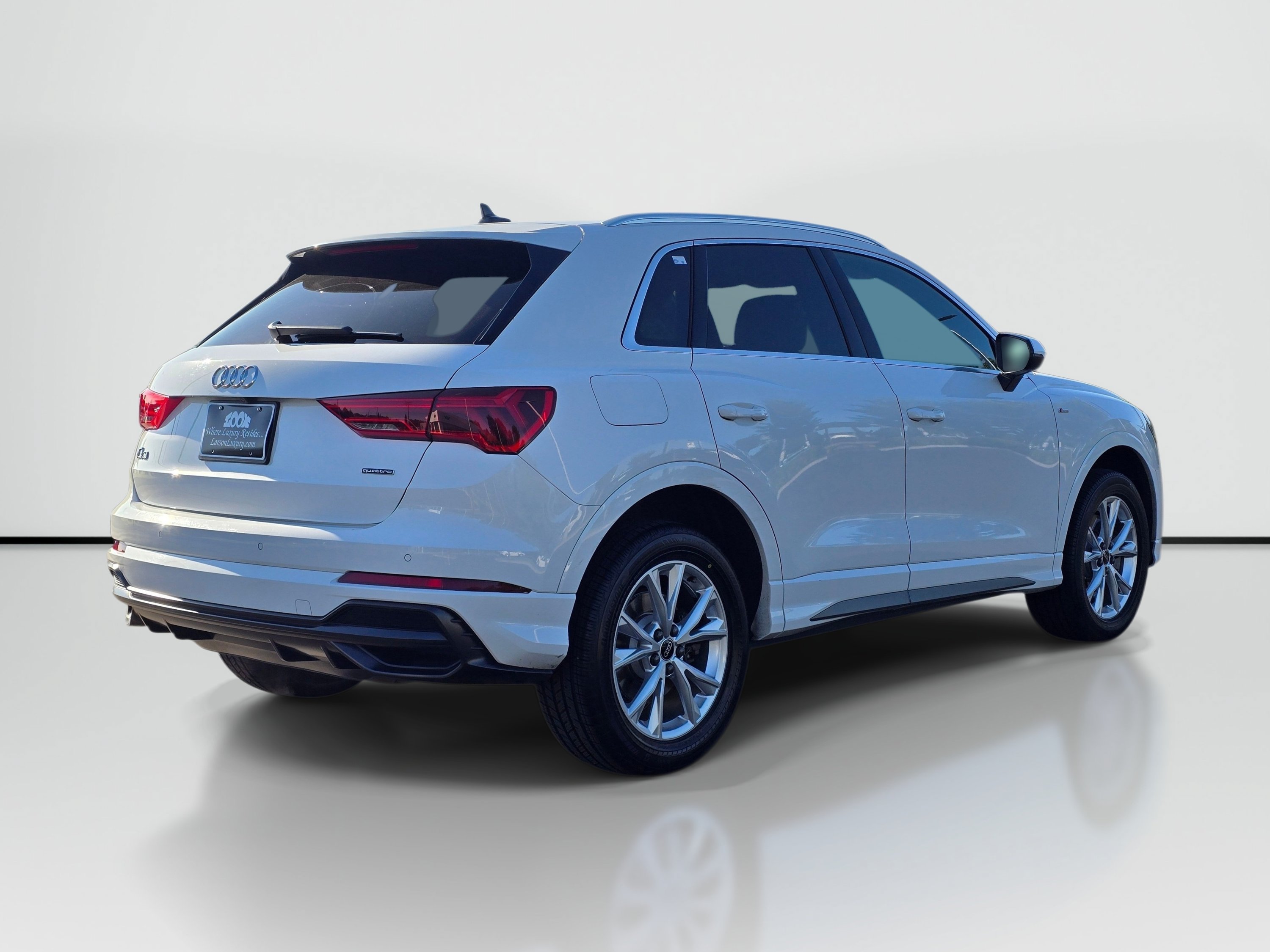 Used 2022 Audi Q3 2.0T Premium w/ Convenience Package AWD/4WD image 5