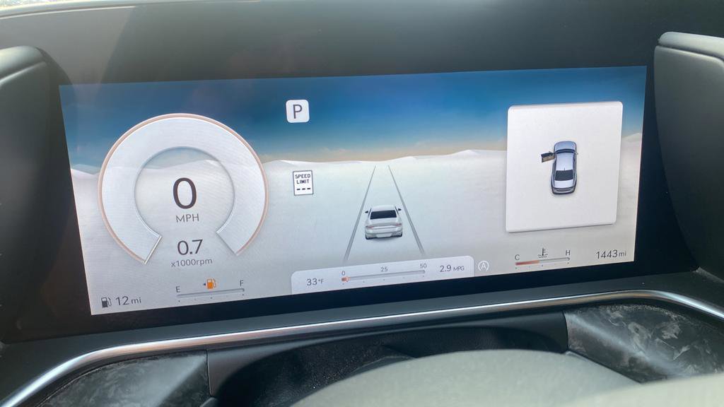 Used 2025 Genesis G90 3.5T image 15