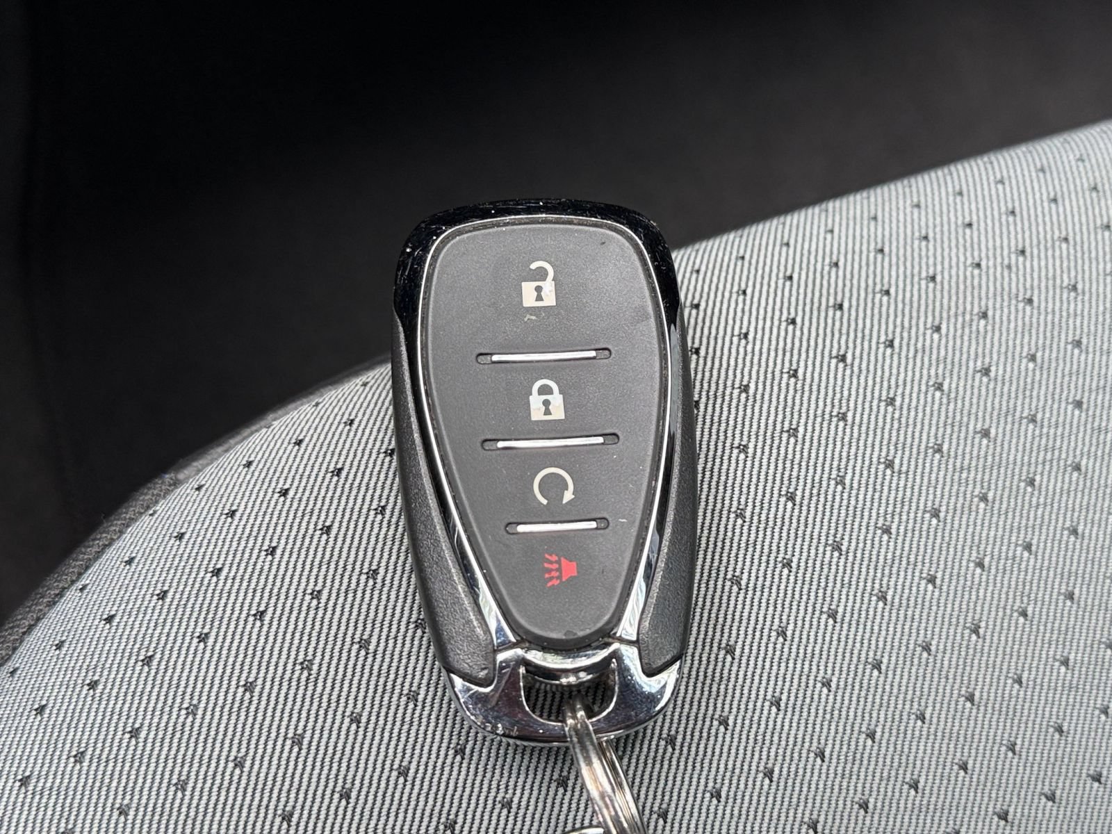 Used 2025 Chevrolet Trax LT FWD image 21