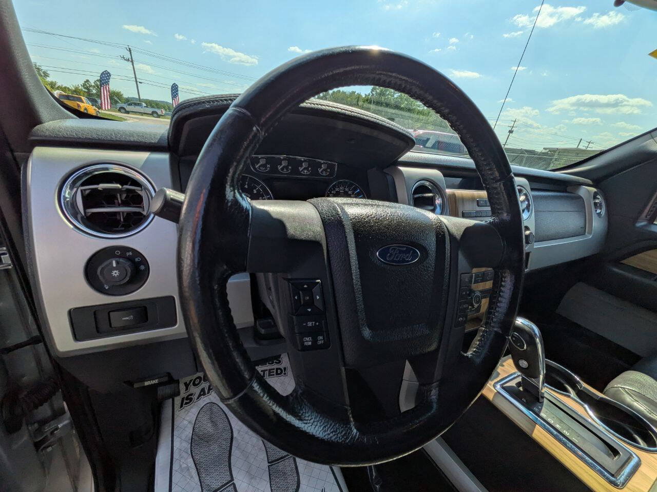 Used 2011 Ford F150 Lariat w/ Lariat Plus Pkg AWD/4WD image 14