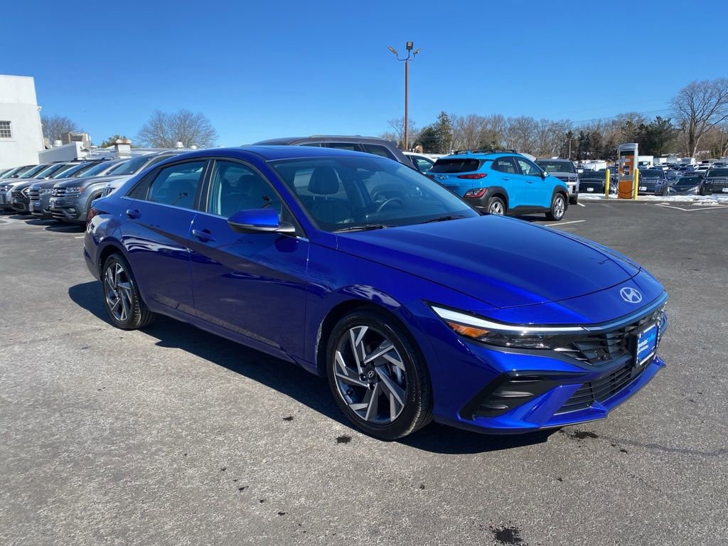 Certified 2025 Hyundai Elantra Limited