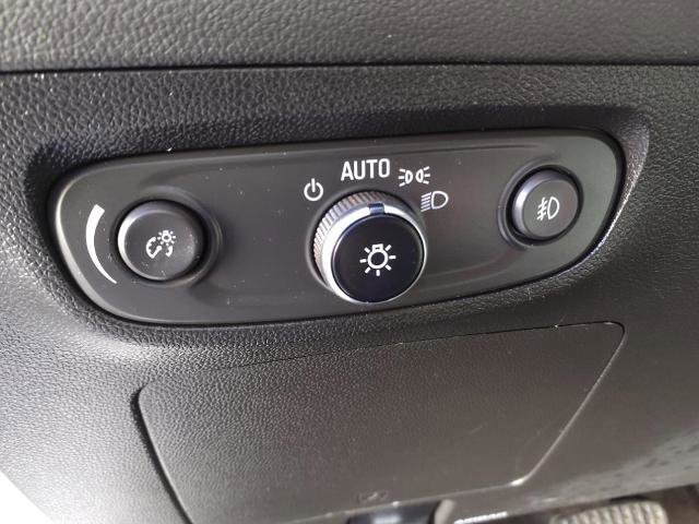 Used 2022 Buick Encore GX Essence w/ Advanced Technology Package image 16